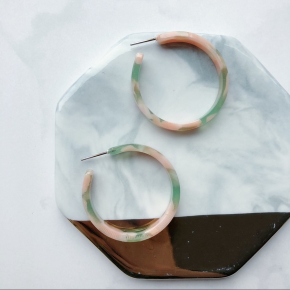 Jewelry - LAST Spring Watercolor Hoop Earrings (Pink/Green)